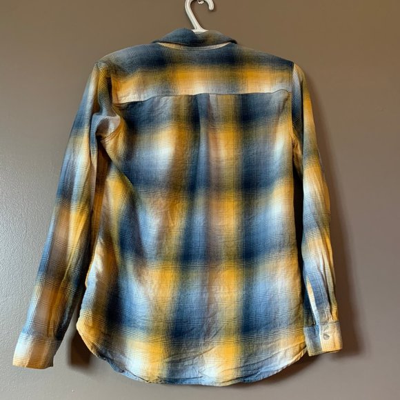 Eddie Bauer Plaid Long sleeved shirt - Picture 2 of 4